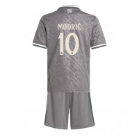 Maglia Calcio Real Madrid Luka Modric #10 Terza Divisa Bambino 2024-25 Manica Corta (+ pantaloncini)